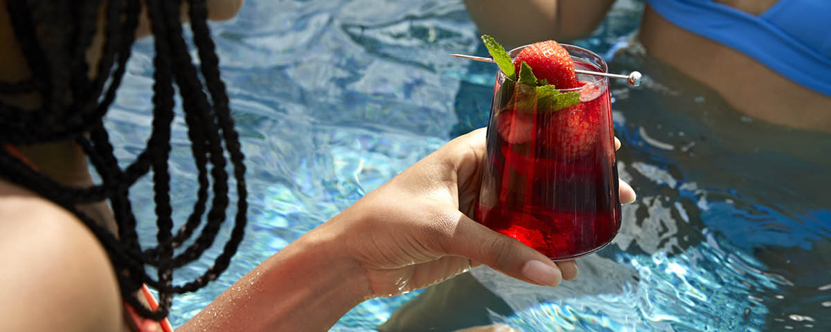 The Sparkling Hibiscus Tea Mocktail